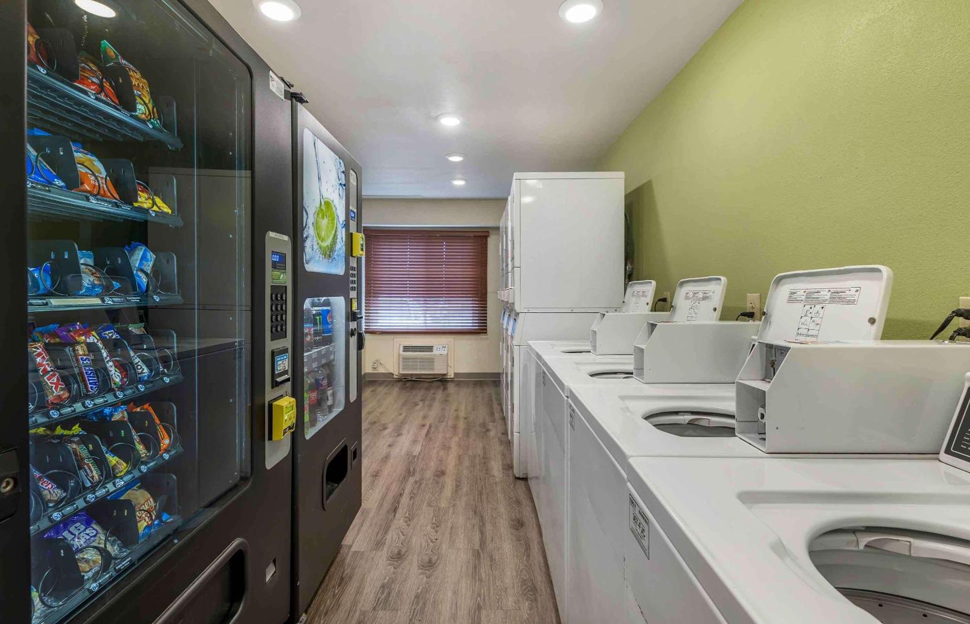 Extended Stay America Select Suites - Wichita - North Exteriör bild